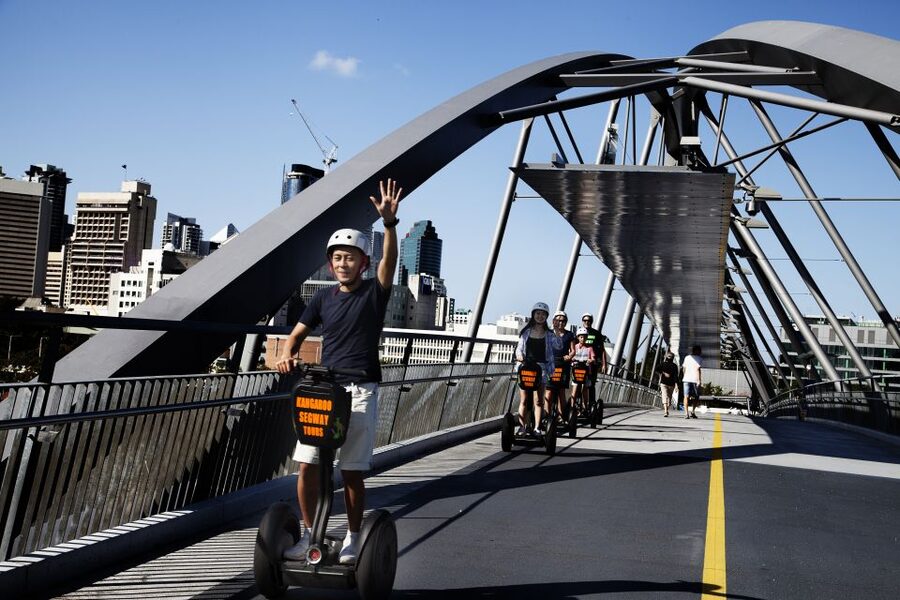 2.5 Hour Brisbane: Sightseeing Tours - Morning & Night - Who will enjoy this ride most
