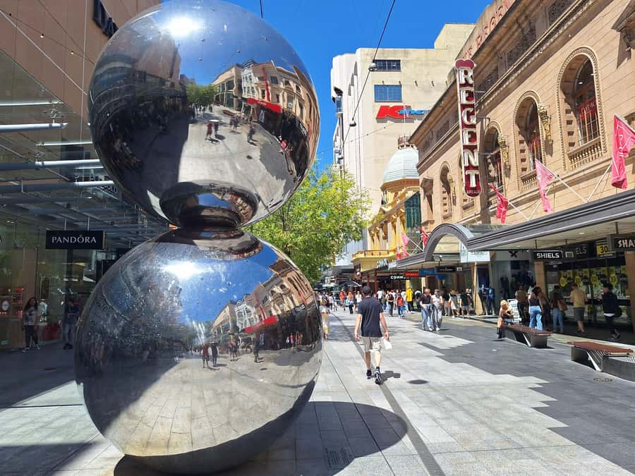 Adelaide: Guided Ultimate Walking Tour with Drink and Snack - Is $52 good value?