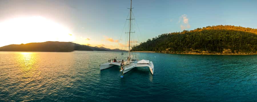 Airlie Beach: 2-Day Whitsunday Islands Sailing Snorkel Tour - Whitehaven Beach before the crowds