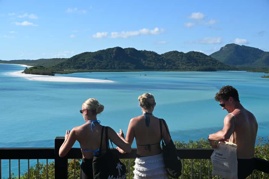 Airlie Beach: 2-Night Whitsundays Sailing Trip with Meals - Meals are better than basic boat rations