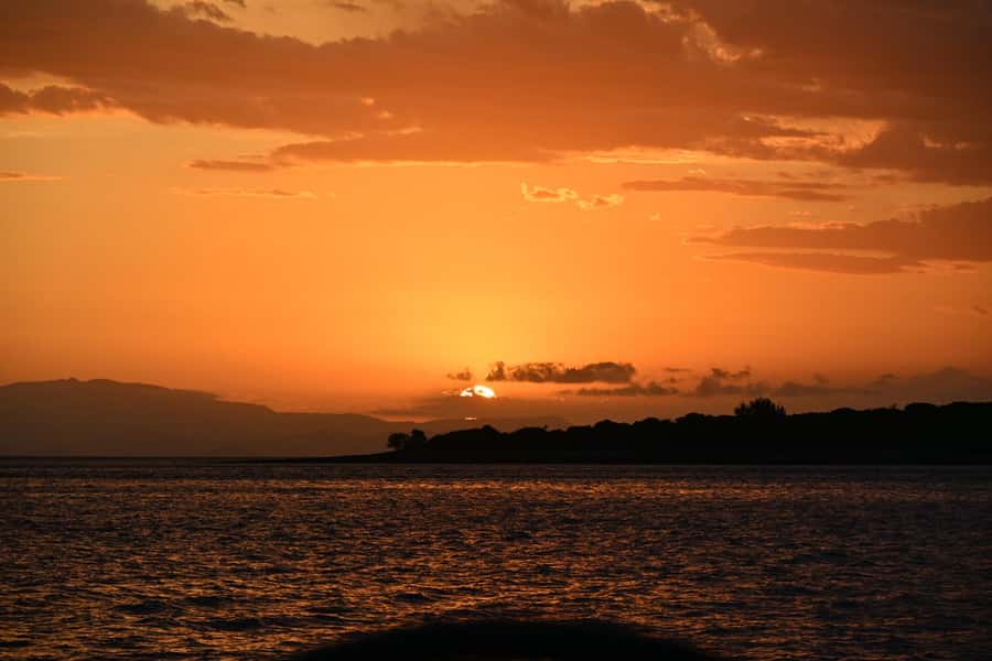 Airlie Beach: 2-Night Whitsundays Sailing Trip with Meals - Who should book this sailing trip