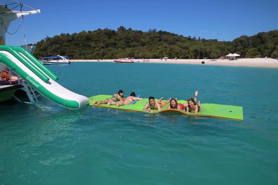 Airlie Beach: Great Barrier Reef & Whitehaven Beach Tour - What the eight-hour schedule feels like