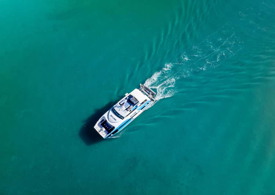 Airlie Beach: Hill Inlet Lookout and Whitehaven Beach Cruise - Food, drinks, and time aboard