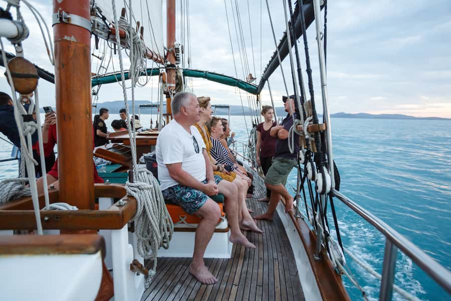 Airlie Beach: Providence Whitsundays Tallship Sunset Sail - Why this two-hour sailing trip is worth your evening