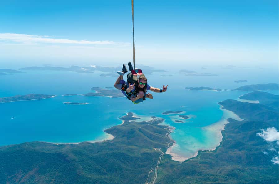 Airlie Beach: Tandem Skydive over the Whitsundays - What the four-hour schedule feels like