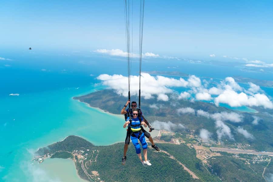 Airlie Beach: Tandem Skydive over the Whitsundays - How much value do you get for $218?
