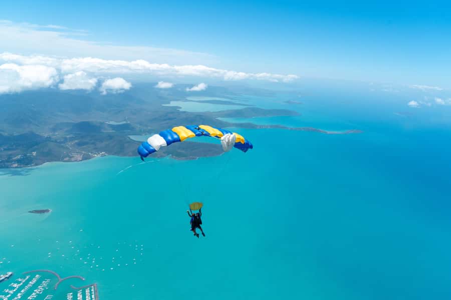 Airlie Beach: Tandem Skydive over the Whitsundays - Transport and timing deserve attention