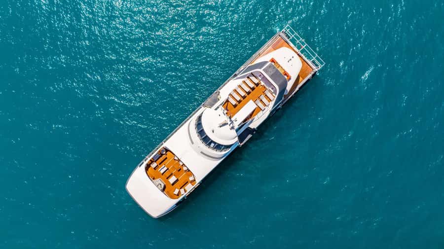 Airlie Beach: Whitehaven Beach Day Tour with Snorkel Option - The 900-meter walk to South Whitehaven Lookout