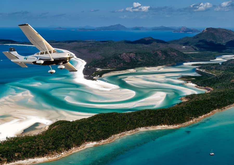 Airlie Beach: Whitsunday Islands & Heart Reef Scenic Flight - What the flight feels like in practice