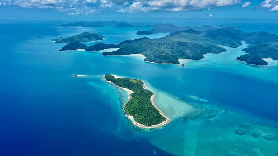 Airlie Beach: Whitsundays & Great Barrier Reef Scenic Flight - What the 70-minute flight covers