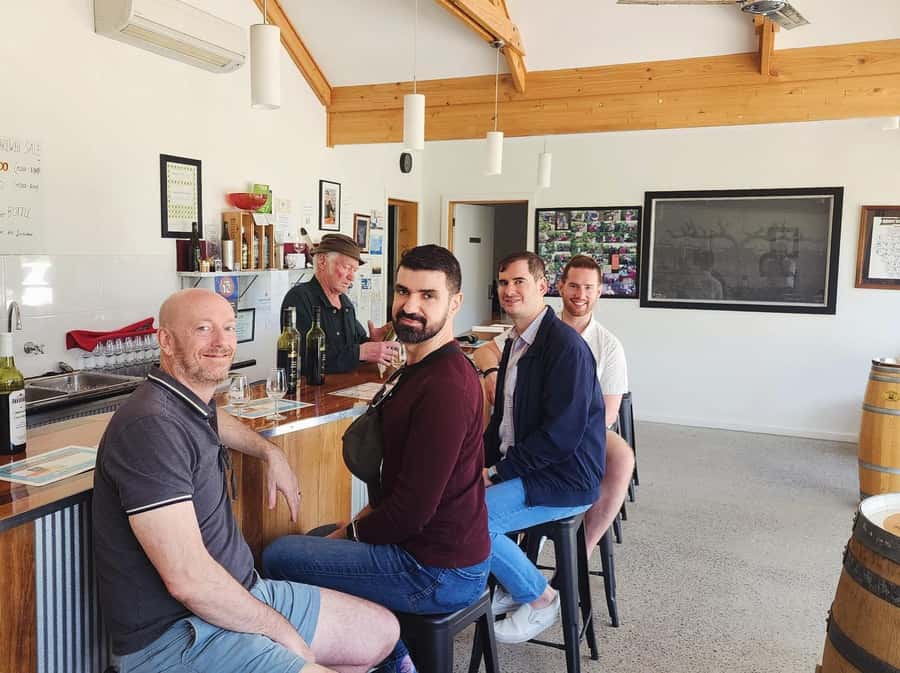 "Barossa Tour from Adelaide: 4 Tastings & Lunch Included" - Boutique wines at Hemera or old vines at Langmeil