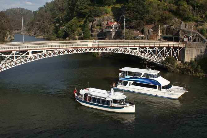 Batman Bridge 4 Hour Luncheon Cruise including sailing into the Cataract Gorge - Getting to Home Point for the 10:00 a.m. sailing
