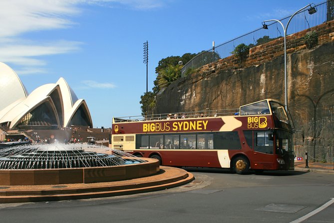 Big Bus Sydney and Bondi Hop-on Hop-off Tour - Recorded commentary, WiFi, and the open-air trade-off