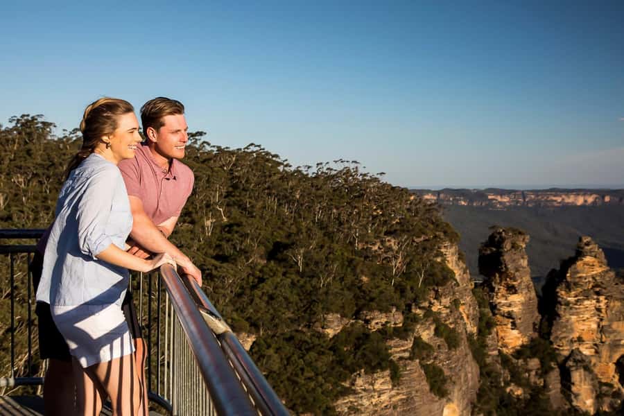 Blue Mountains Sunset Waterfalls Wildlife Tour From Sydney - Lincoln’s Rock and the sunset finish