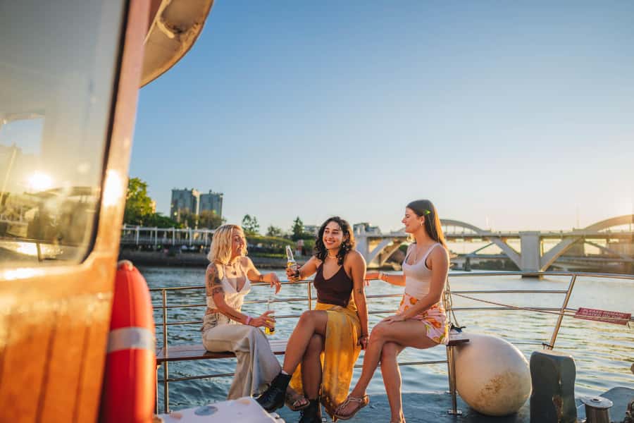 Brisbane: Morning Sightseeing Cruise: 10:30am-12pm (90min) - Central Brisbane, bridges, and city views