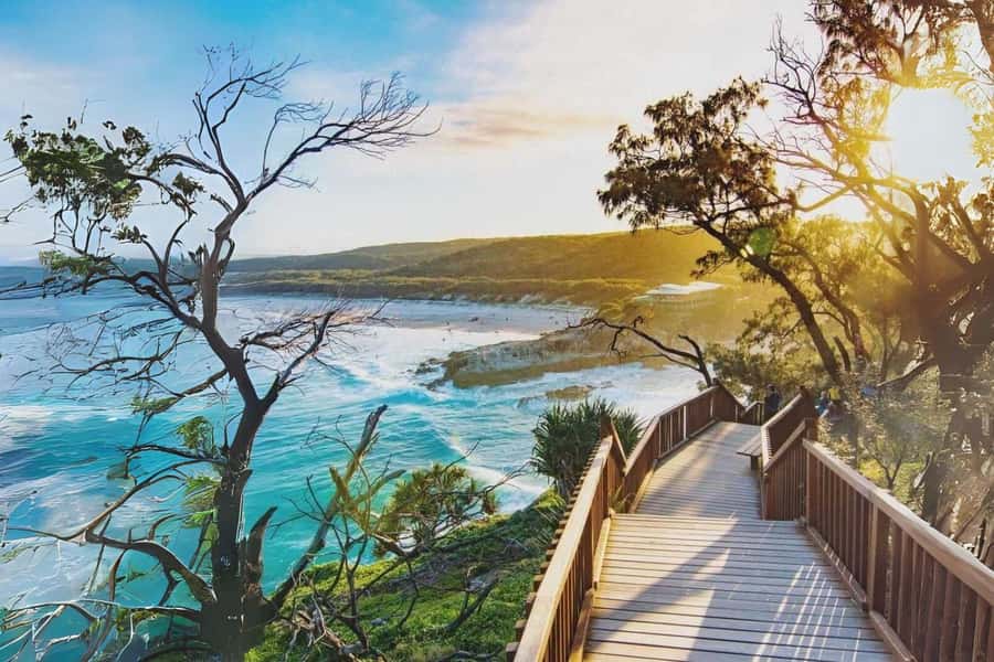 Brisbane to North Stradbroke Island Day: Wildlife & Beaches - North Gorge Walk and Point Lookout