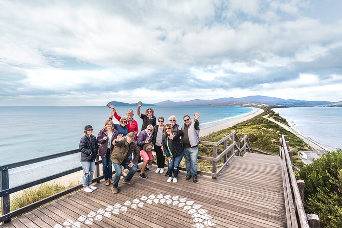 Bruny Island Food, Sightseeing, Guided Lighthouse Tour & Lunch - Lunch at Bruny Island Hotel