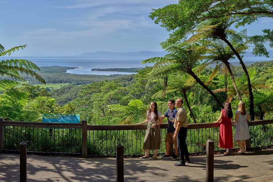 Cairns: Daintree Rainforest & Cape Tribulation Day Trip - Lunch at a rainforest restaurant