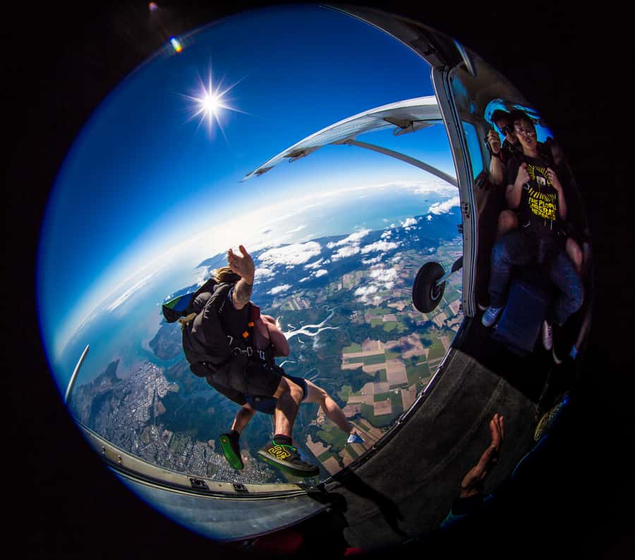 Cairns: Tandem Skydive Experience - The aircraft ride and the view from 15,000 feet