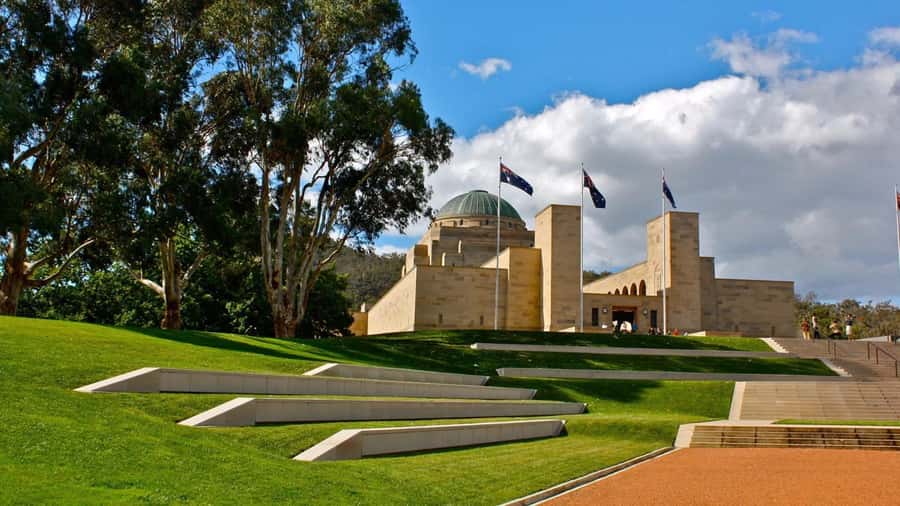 Canberra: City Highlights Day Tour with Entrance Fees - Why this is a smart first day in Canberra
