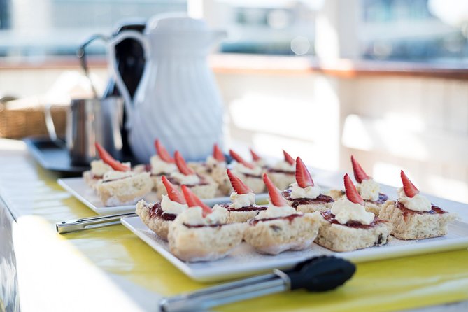 Cruise to Lunch Package: 10:30am – 2pm (3.5hr) - A Brisbane introduction from the river