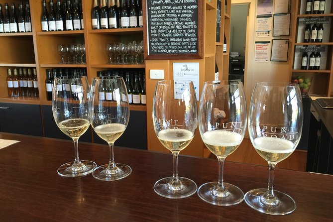 Epic Yarra Valley Wine Tour + Lunch, Chocolate & Gin/Beer Option - Soumah or Tokar brings lunch into the middle of the day