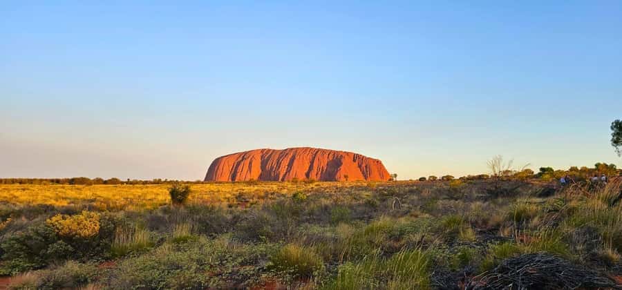 From Alice Springs: Day Trip to Uluru with BBQ Dinner - Who should take this tour?