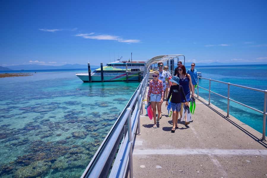 From Cairns: Green Island Half-Day Morning Cruise - Who Will Enjoy This Half-Day Outing?