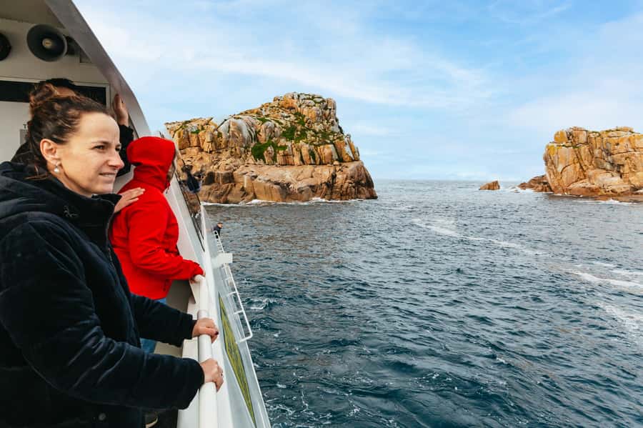 From Coles Bay: Wineglass Bay Cruise with Lunch - Key points to know before you book