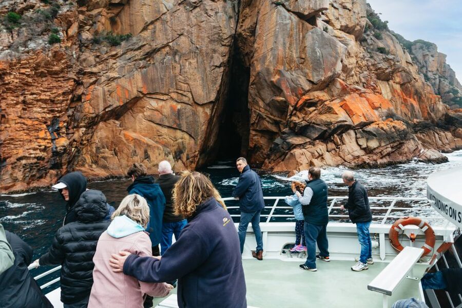 From Coles Bay: Wineglass Bay Cruise with Lunch - The boat, seating, and comfort
