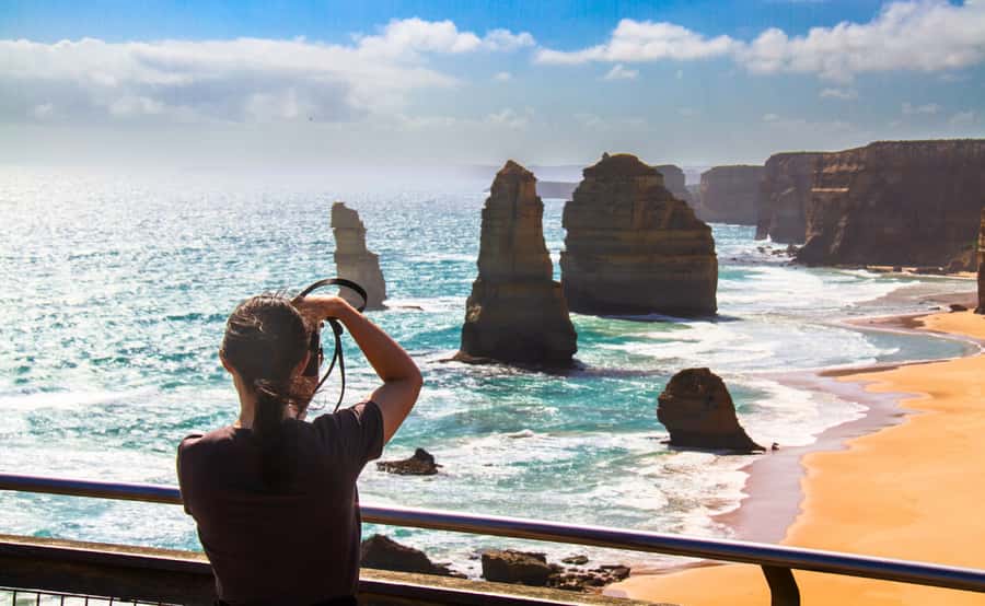 From Melbourne: Great Ocean Road Full-Day Guided Trip - Starting with coffee and surf at Torquay