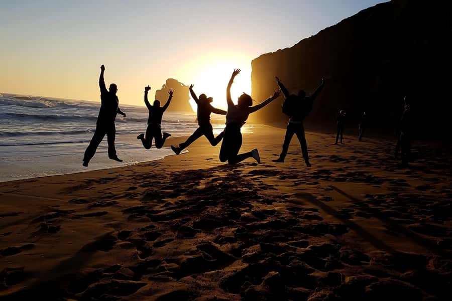 From Melbourne: Great Ocean Road Full-Day Sunset Tour - Gibson Steps and Loch Ard Gorge