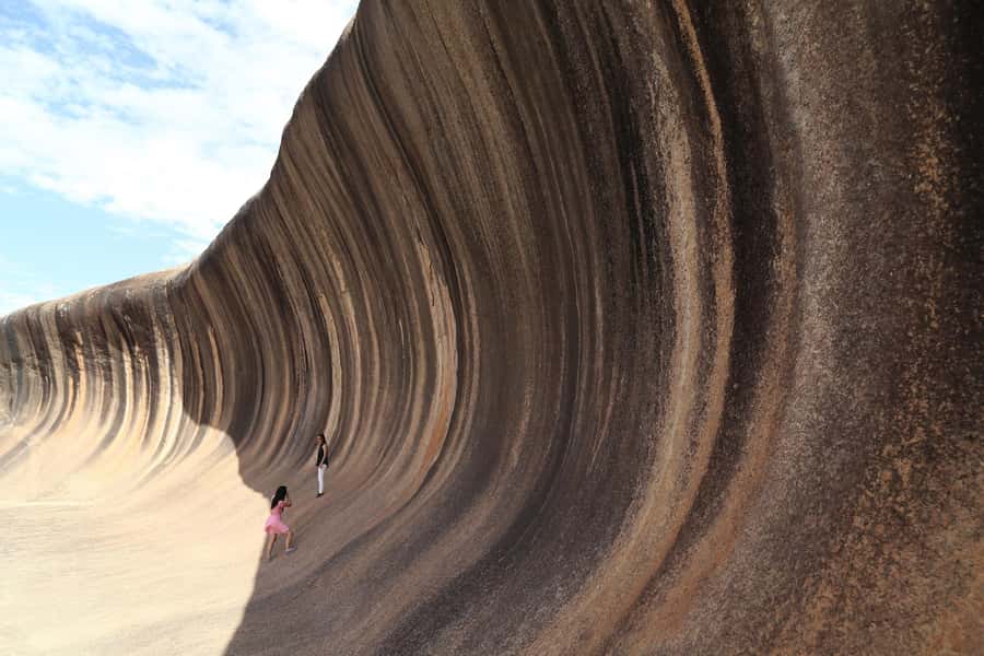 From Perth: Wave Rock, York and Aboriginal Cultural Tour - Country-style lunch at the Wildflower Shoppe and Cafe