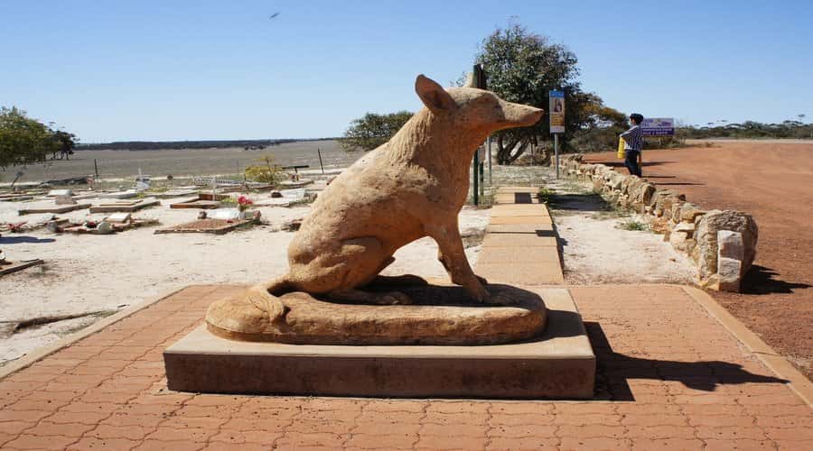 From Perth: Wave Rock, York and Aboriginal Cultural Tour - York gives the morning a gentle start