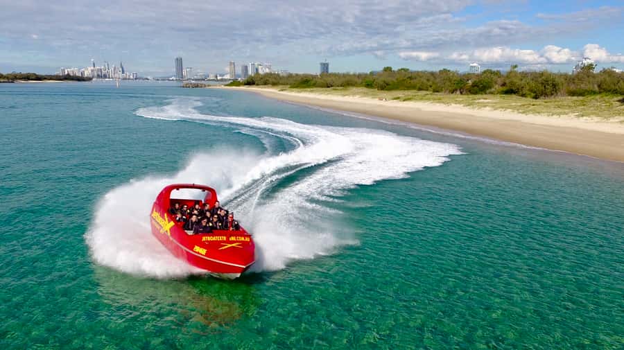 Gold Coast: 55-Minute Extreme Jet Boat Ride - A fast start behind Surfers Paradise