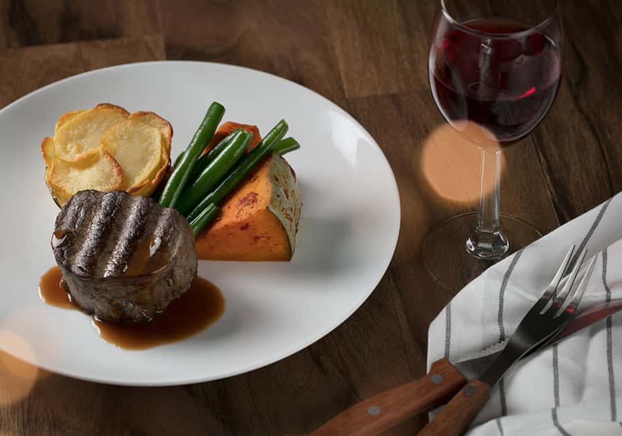 Gold Coast: Australian Outback Spectacular Dinner & Show - Who will enjoy this most?