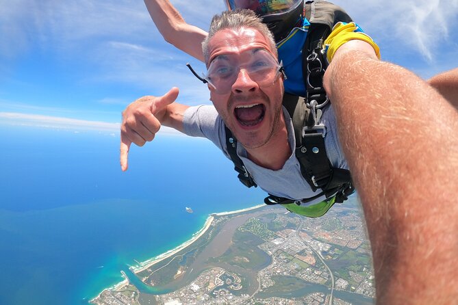 Gold Coast Tandem Skydive - The climb to 10,000 or 12,000 feet