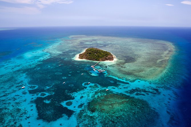 Great Barrier Reef 40 Minute Scenic Flight from Cairns - Reef Hopper - From Cairns airport to the open sea