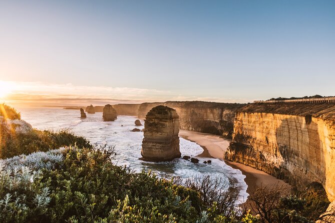 Great Ocean Road, 12 Apostles, Loch Ard Gorge & lunch - Melbourne - Loch Ard Gorge and the Shipwreck Coast