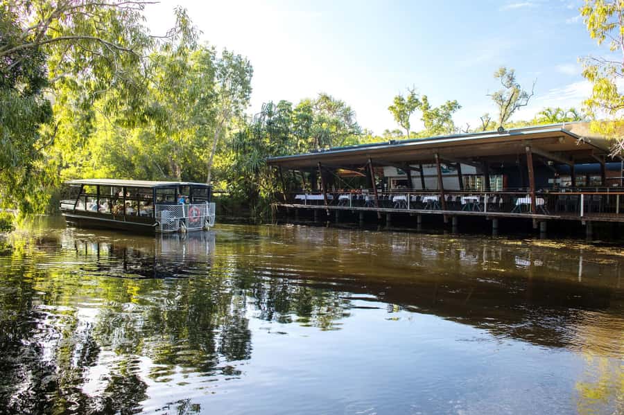 Hartley's Crocodile Adventures: Hartley's Koala Breakfast - The lagoon boat cruise and pole feeding
