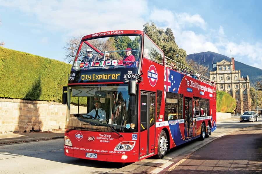 Hobart: 24-Hour Hop-on Hop-off Sightseeing Bus Ticket - Royal Tasmanian Botanical Gardens and the Aquatic Centre