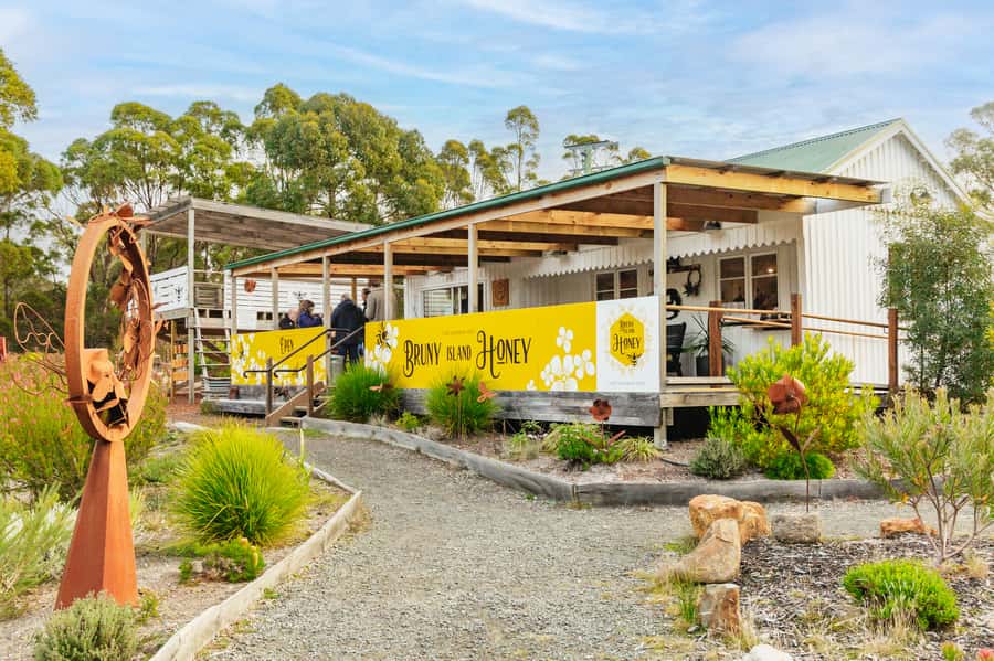 Hobart: Bruny Island Gourmet Sightseeing Day Tour - HIBA’s 50 acres of private gardens