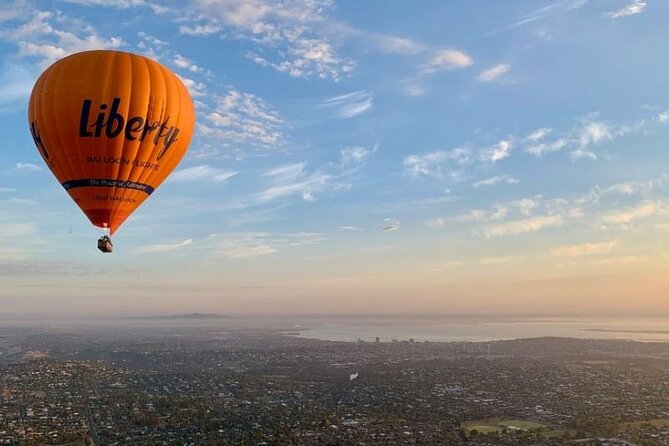Hot Air Balloon Flights Geelong (The Great Ocean) + Breakfast - Meeting at Rydges Geelong at 5:00 am