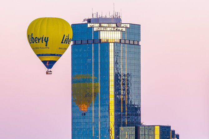 Hot Air Balloon Flights over Melbourne City (optional breakfast) - The one-hour flight above the city