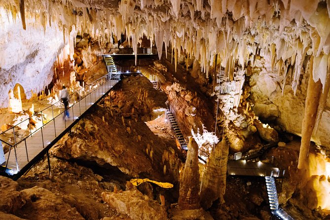 Jewel Cave Fully-guided Tour (Located in Western Australia) - What the Jewel Cave tour is really like