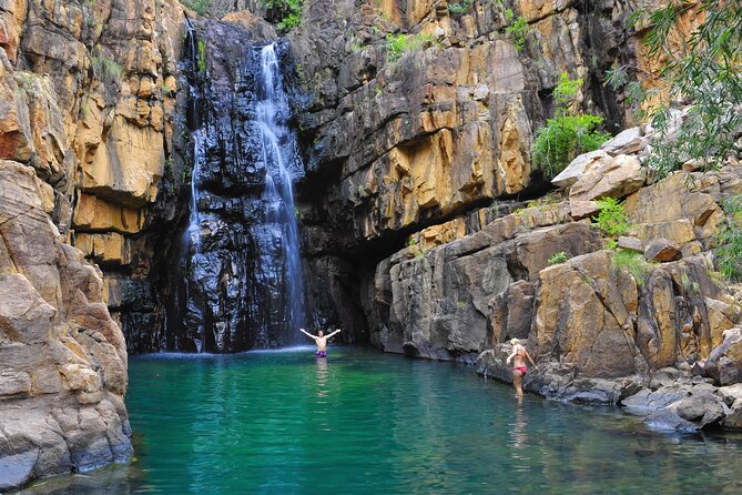 Katherine Gorge Cruise & Edith Falls Day Trip from Darwin - The NitNit Dreaming cruise between 70-metre cliffs