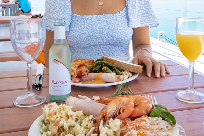 Lady Musgrave Day Trip from Bundaberg Including Snorkeling - The glass-bottom boat gives you a dry view