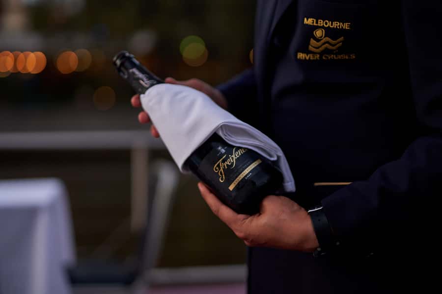 Melbourne: 4-Course Dinner Cruise with Drinks - Boarding at Southbank for a city-lit dinner