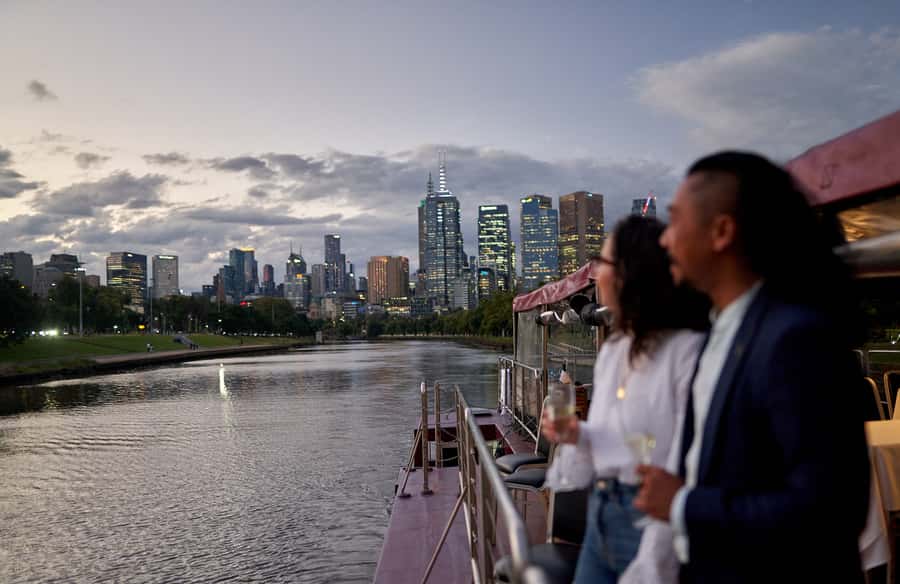 Melbourne: 4-Course Dinner Cruise with Drinks - Service, seating, and the feel onboard