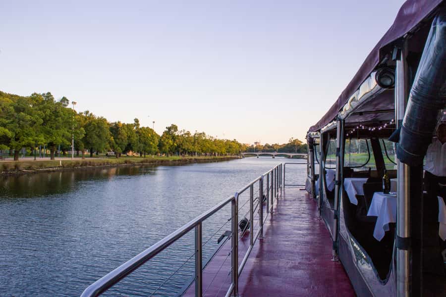 Melbourne: 4-Course Dinner Cruise with Drinks - Practical advice for a smoother evening